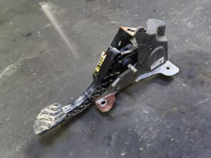 465033065R (RENAULT) Педаль сцепления пластик в сбореRenault Megane IV 16-