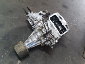 MR336053 (MITSUBISHI) Раздаточная коробка передняя под МКПП 2.5TD 8VMitsubishi Pajero II 91-07
