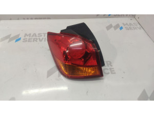 8330A689 (MITSUBISHI) Фонарь наружный левый светодиод
