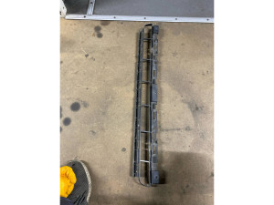 8W0807683 (AUDI) Решетка бампера нижняя центральная