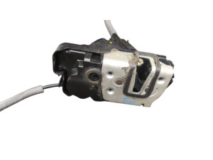 2338041 (FORD) Замок двери задней левой 4 пина 5-ти дв.Ford Puma 19- Ford Fiesta 17-