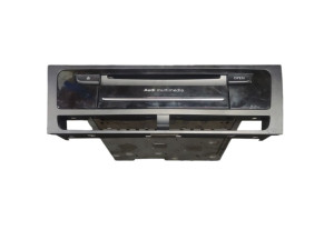 8R1035666B (AUDI) CD чейнджер с навигациейAudi A5 07-16 Audi A4 07-15 Audi Q5 08-16