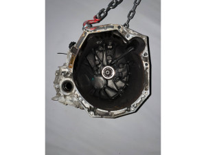 TL4000 (RENAULT) КПП 6 ступ стартер спереди спидометр с ABS 1.5DCI 8V