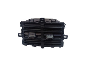 571819203 (VW) Дефлектор консоли заднийVW Tiguan 23-