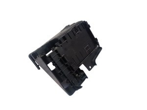 5WA915345A (VW) Кронштейн блока предохранителей АКБVW Tiguan 23-