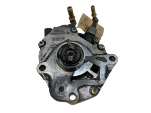 LR013526 (LAND ROVER) Вакуумный насос 3.0TDI 24VRange Rover Sport 13-22 Land Rover Discovery IV 09-16 Range Rover 12-22
