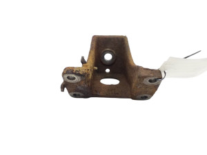 1231567011 (TOYOTA) Кронштейн двигателя левый передний 3.0TDI 16VToyota Hilux 05-16 Toyota Fortuner 05-15
