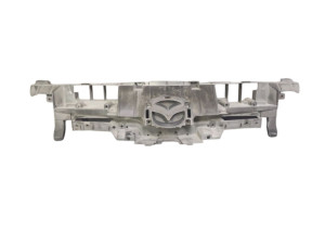 BCW8507M1F (MAZDA) Кронштейн переднего бампера верхний центральныйMazda 3 09-14