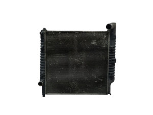 52079747AA (JEEP) Радиатор основной под МКПП дизель 2.5CRDI 16V, 2.8CRDI 16VJeep Cherokee 01-07