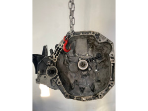 JR5137 (NISSAN) КПП 5 ступ гидр нажим центр стартер спереди 1.5DCI 8V