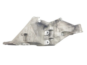 LR035510 (LAND ROVER) Кронштейн генератораRange Rover Sport 13-22 Range Rover 12-22