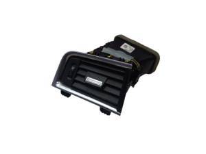 64229142588 (BMW) Дефлектор торпедо левыйBMW 5 Gran Turismo F07 09-17