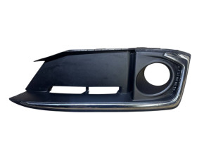 71180TBAK50 (HONDA) Заглушка бампера переднего на ПТФ праваяHonda Civic FC/FK 15-21