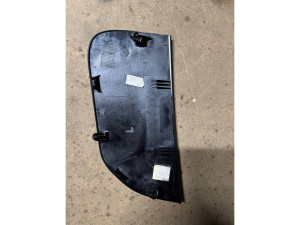K8D215A299AA (LAND ROVER) Решетка бампера левая центральная