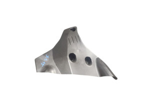 33326858413 (BMW) Защита днища задней цапфы леваяBMW X1 F48-49 15- BMW 1 F52 16- BMW 1 F40 19-
