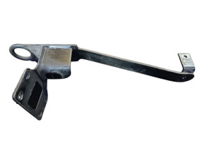 LR012162 (LAND ROVER) Кронштейн усилителя заднего бампера верхнийRange Rover 02-12