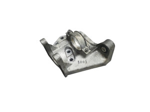 LR048502 (LAND ROVER) Кронштейн промвала 2.2TDI 16VLand Rover Discovery Sport 14- Range Rover Evoque 11-19