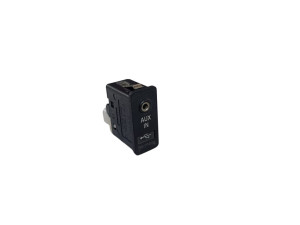 84109237653 (BMW) Разъем AUX USBBMW X6 E71 08-14 BMW X3 F25 10-17