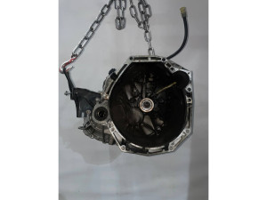 TL4000 (RENAULT) КПП 6 ступ стартер спереди спидометр с ABS 1.5DCI 8V