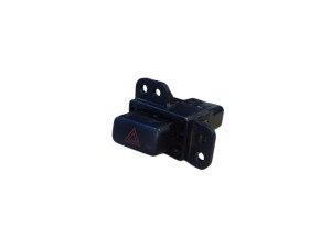 843320K010 (TOYOTA) Кнопка аварийкиToyota Hilux 05-16 Toyota Fortuner 05-15
