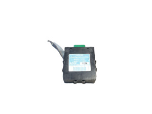8953371020 (TOYOTA) Блок управления полным приводом электронный Англия -11Toyota Hilux 05-16