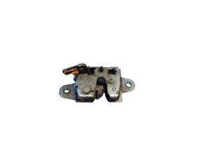 657900K010 (TOYOTA) Замок крышки багажника левыйToyota Hilux 05-16