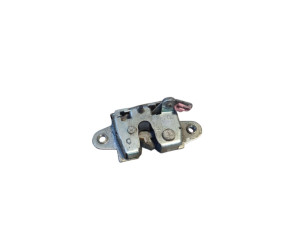 657800K010 (TOYOTA) Замок крышки багажника правыйToyota Hilux 05-16