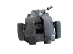 34106790922 (BMW) Суппорт тормозной передний правый D328BMW X4 F26 14-17 BMW X3 F25 10-17