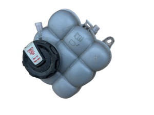 4M0121403G (AUDI) Бачок расширительный 2.0TFSI 16V, 3.0TDI 24V, 3.0TFSI 24V, 4.0TDI 32VVW Touareg 18- Audi Q8 18- Audi Q7 15-