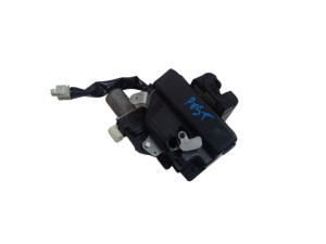 6935042060 (TOYOTA) Замок крышки багажникаToyota Yaris 17- Toyota RAV4 HYBRID 15-18 Toyota RAV4 13-18
