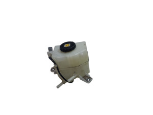 4722078010 (TOYOTA) Бачок главного тормозного цилиндраToyota RAV4 HYBRID 15-18 Toyota RAV4 13-18 Lexus NX 14-21