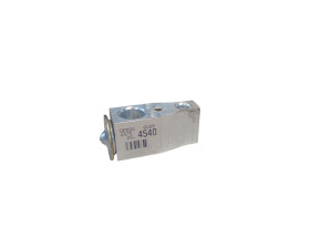 8851564010 (TOYOTA) Расширительный клапан ТРВToyota RAV4 HYBRID 15-18 Toyota Avensis 09-18 Toyota RAV4 13-18