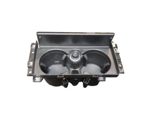 4M8862533C (AUDI) Подстаканник в консольAudi Q7 15-