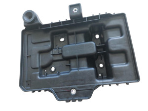 37150D3100 (HYUNDAI) Полка аккумуляторнаяHyundai Tucson 15-21
