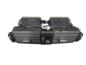 64229184742 (BMW) Дефлектор торпедо центральныйBMW X3 F25 10-17
