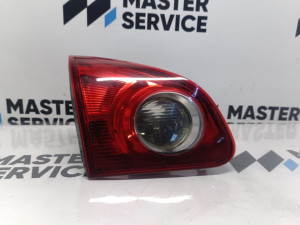 26555JD800 (NISSAN) Фонарь внутренний левый Европа -10