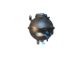 17138616418 (BMW) Бачок расширительный 2.0TDI 16VBMW X4 F26 14-17 BMW X3 F25 10-17