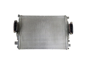 C2Z15898 (JAGUAR) Радиатор интеркулераLand Rover Discovery IV 09-16 Range Rover 12-22 Jaguar F-Pace 16-