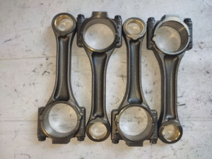 03L105401A (VW) Шатун