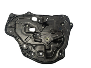 KB7W73590 (MAZDA) Стеклоподъемник двери задний левый без моторчикаMazda CX-5 17-