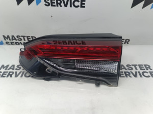 8158142151 (TOYOTA) Ліхтар внутрішній правий